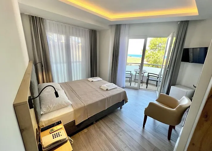 Bueyuekada Marine House Hotel