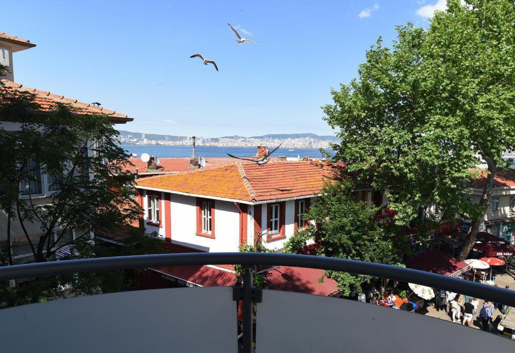 Bueyuekada Marine House